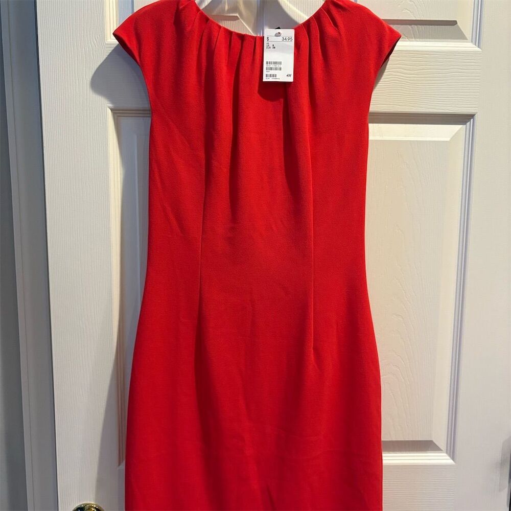 Sheath Dress Sleeveless Red Size 8 Knee Length NWT